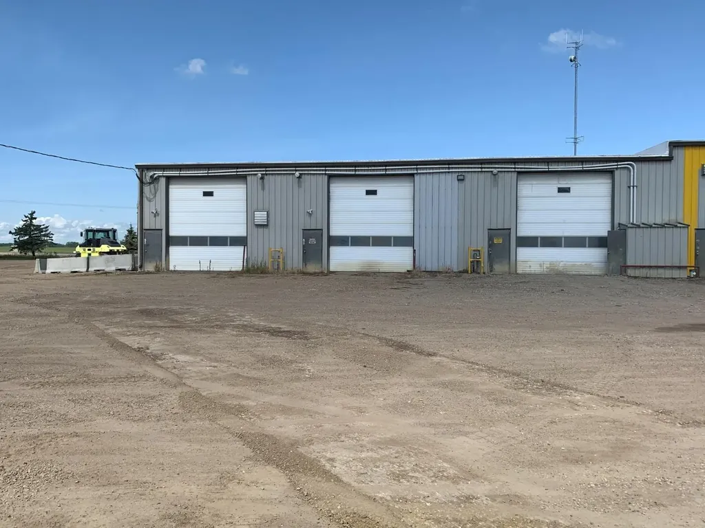 4000 Landry Avenue Rural Red Deer County AB T4S 2B3