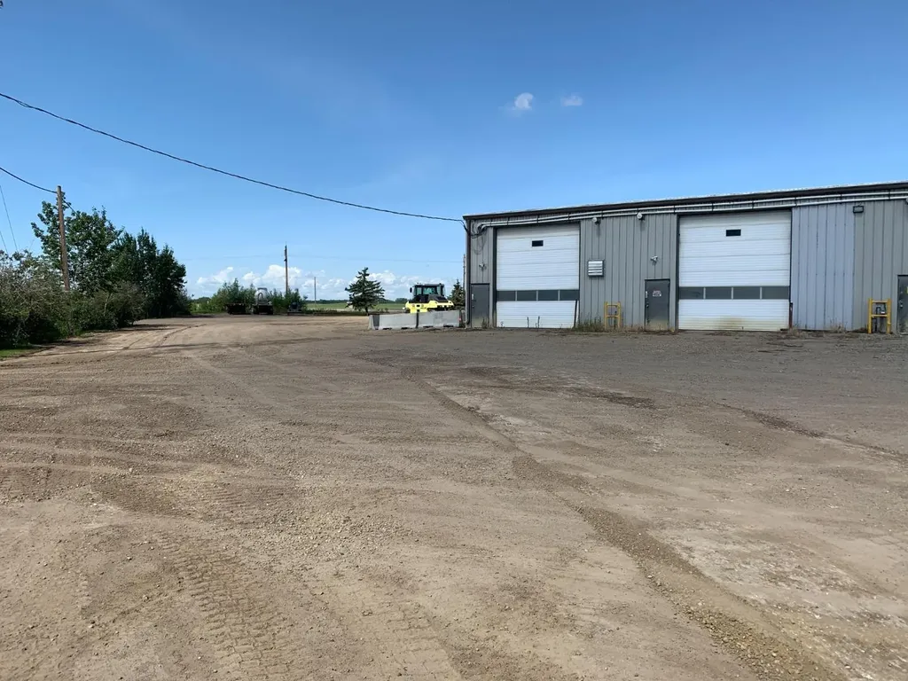 4000 Landry Avenue Rural Red Deer County AB T4S 2B3