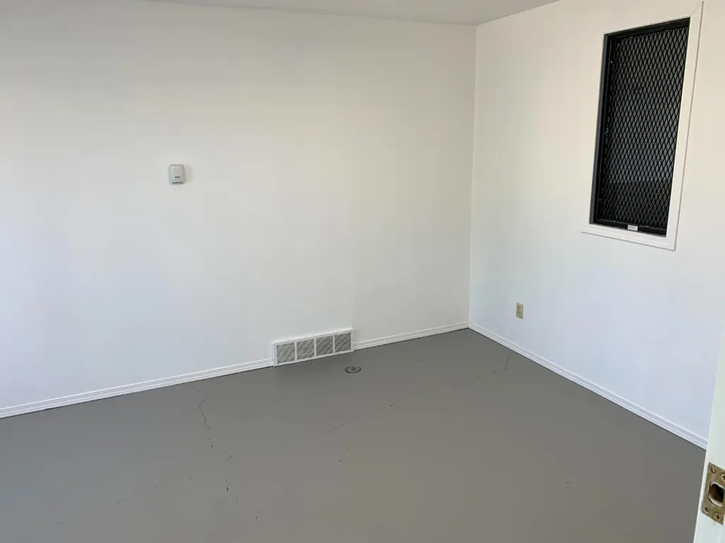 4000 Landry Avenue Rural Red Deer County AB T4S 2B3
