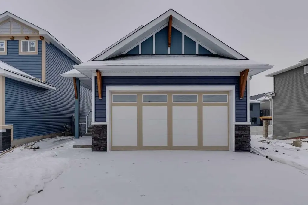 1402 Bayview Crescent SW Airdrie AB T4B5N9