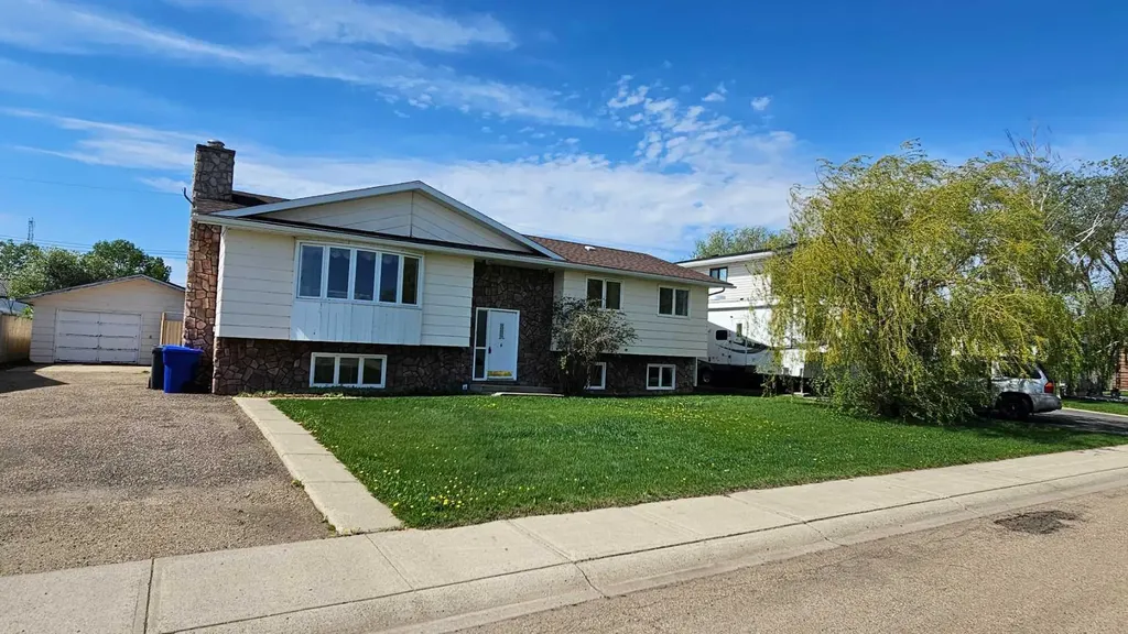 5006 Alexander Avenue Coronation AB T0C1C0