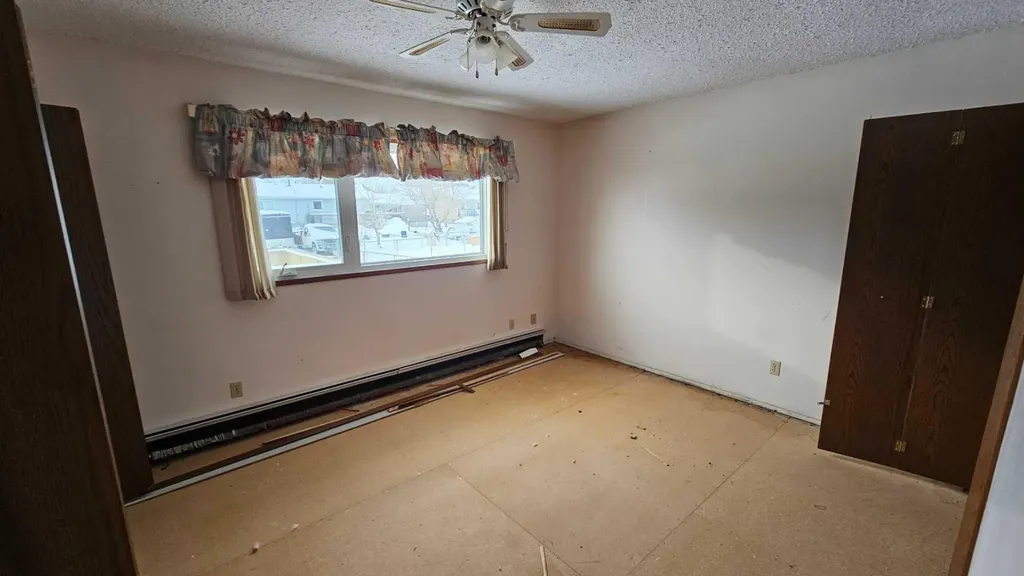 5006 Alexander Avenue Coronation AB T0C1C0