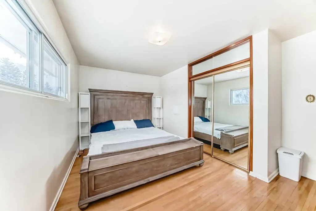 31 Fenton Road SE Calgary AB T2H1B8
