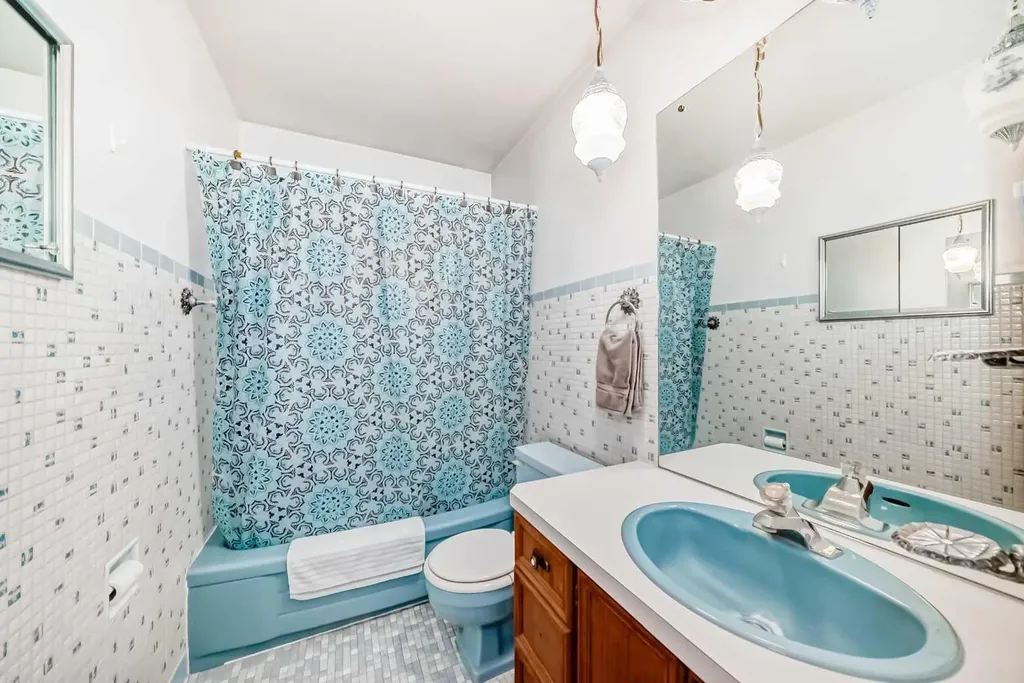 31 Fenton Road SE Calgary AB T2H1B8