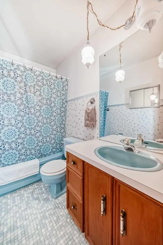 31 Fenton Road SE Calgary AB T2H1B8