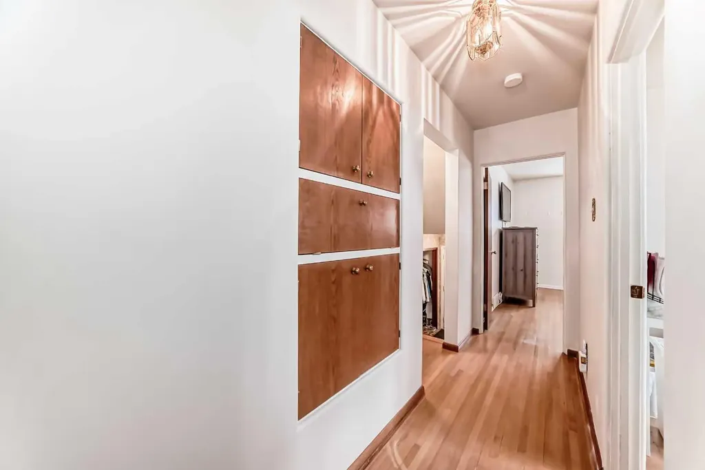 31 Fenton Road SE Calgary AB T2H1B8