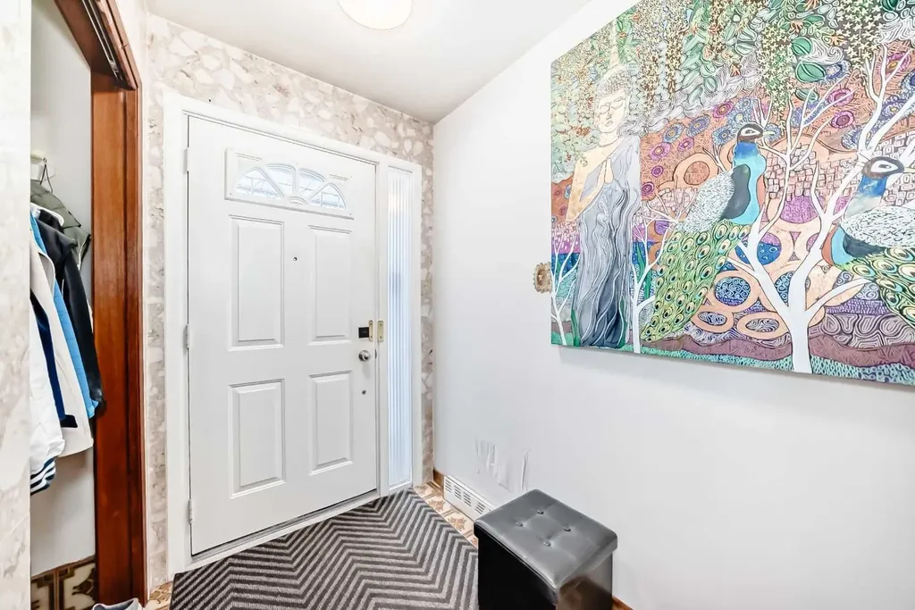 31 Fenton Road SE Calgary AB T2H1B8