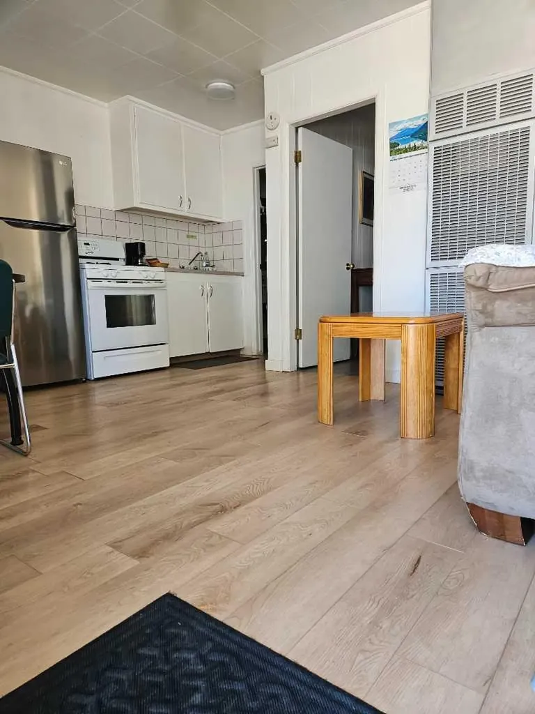 115 2 Street SE Vulcan AB T0L 2B0
