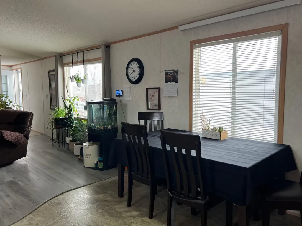 307 Spurline Avenue Coaldale AB T1M 0B1