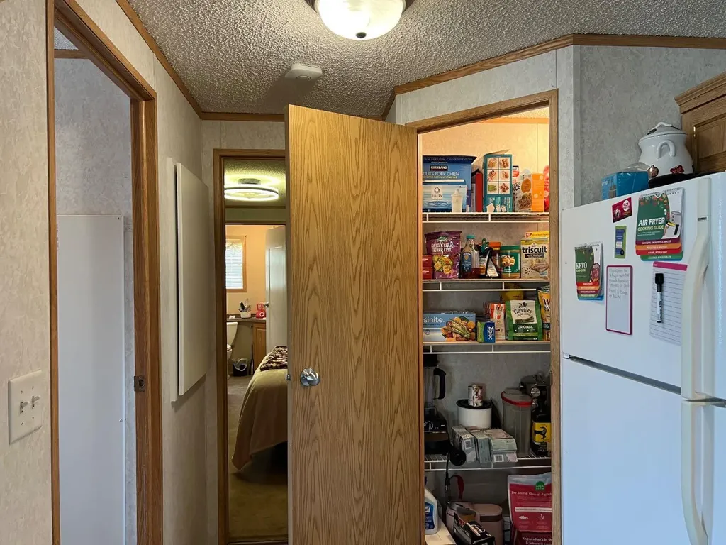 307 Spurline Avenue Coaldale AB T1M 0B1