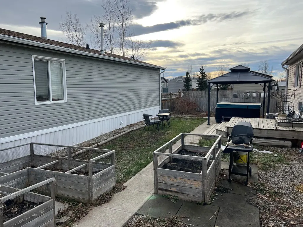 307 Spurline Avenue Coaldale AB T1M 0B1