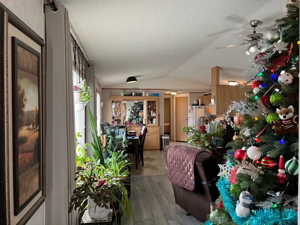 307 Spurline Avenue Coaldale AB T1M 0B1