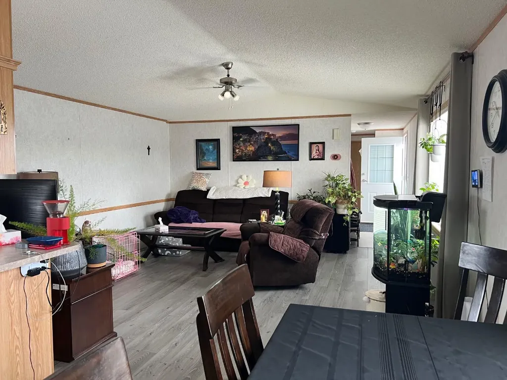 307 Spurline Avenue Coaldale AB T1M 0B1