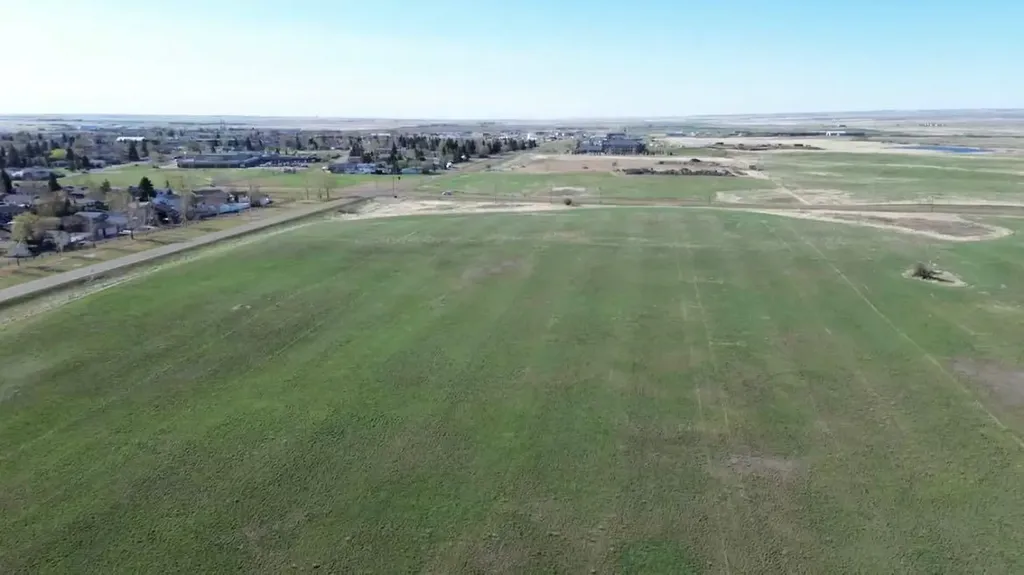 1001 Fox Lake Trail Hanna AB T0J 1P0