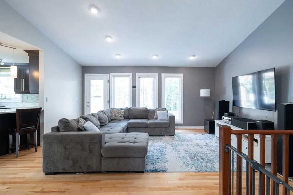 34 Ravine Drive Whitecourt AB T7S1H5