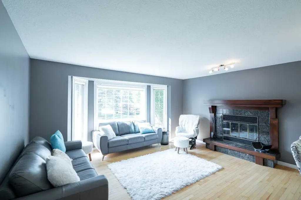 34 Ravine Drive Whitecourt AB T7S1H5