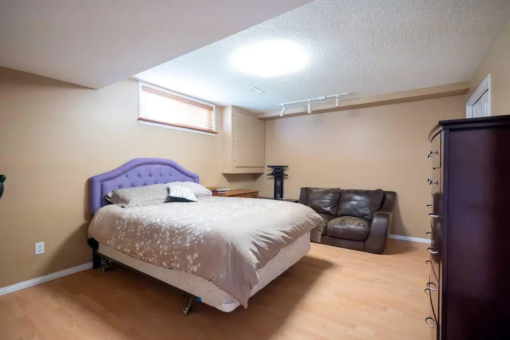 34 Ravine Drive Whitecourt AB T7S1H5