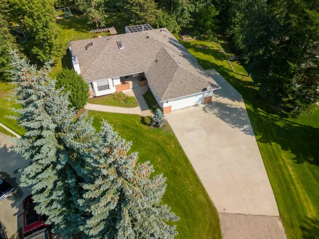 34 Ravine Drive Whitecourt AB T7S1H5