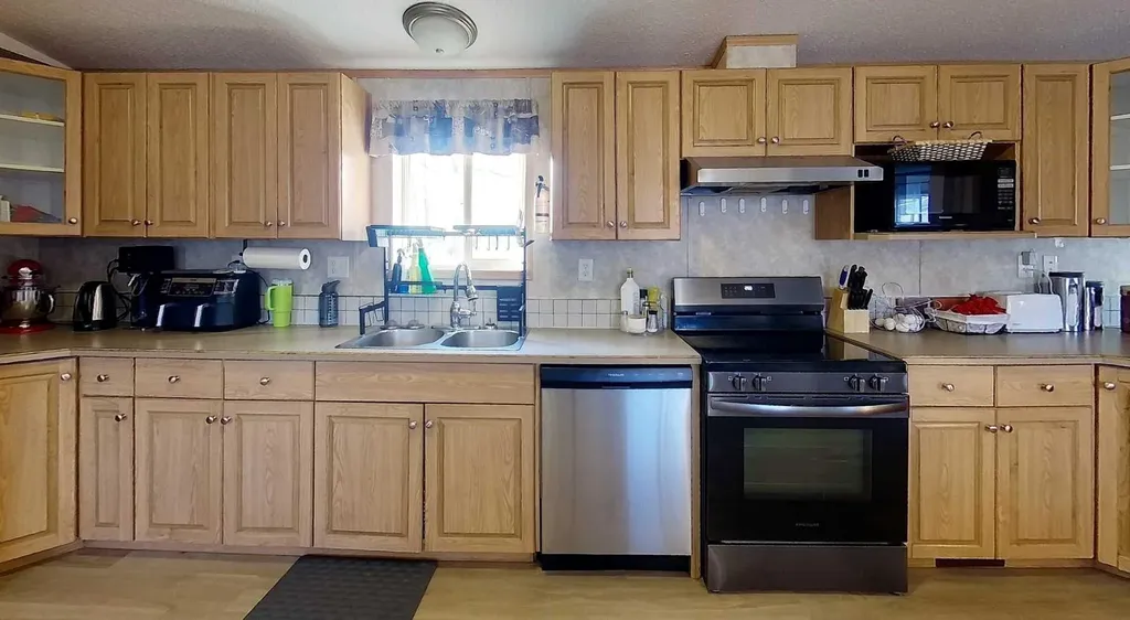 54032 Highway 748n Rural Yellowhead County AB T7E 3M6