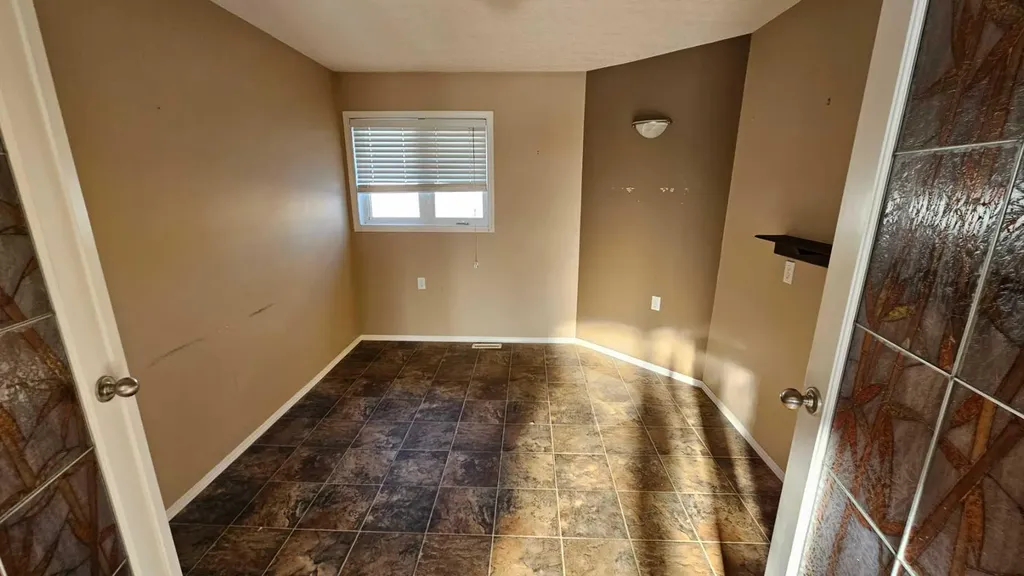 5112 52 Avenue Consort AB T0C 1B0