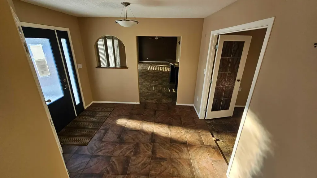 5112 52 Avenue Consort AB T0C 1B0