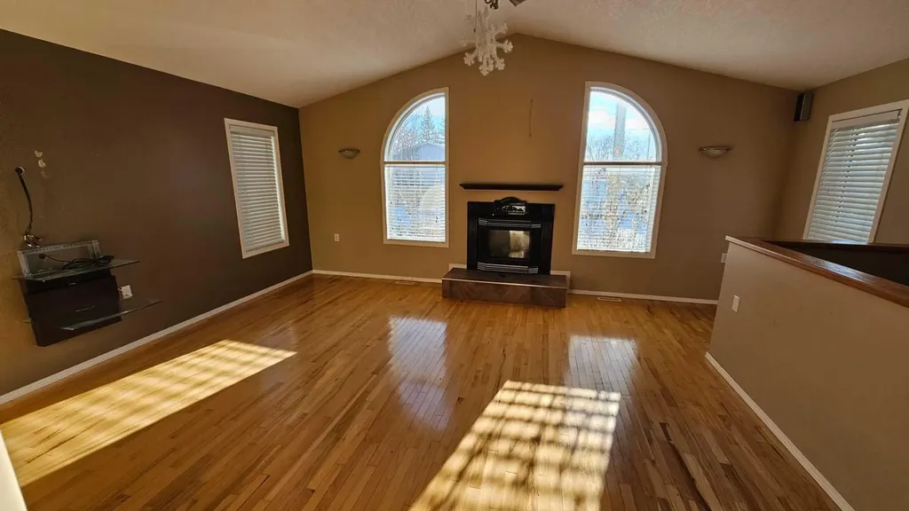 5112 52 Avenue Consort AB T0C 1B0