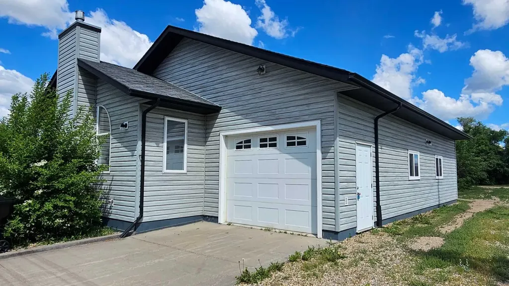 5112 52 Avenue Consort AB T0C 1B0