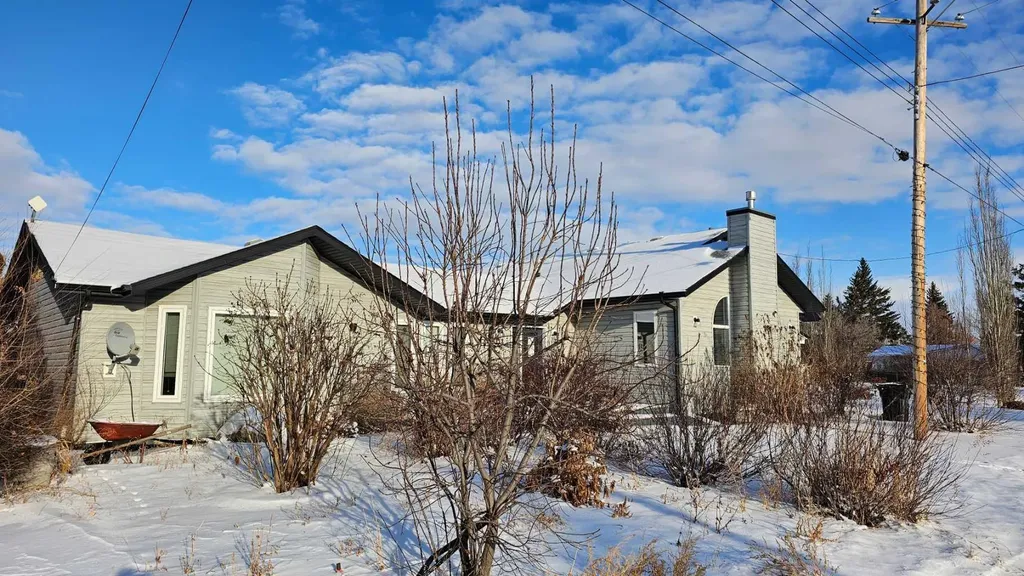 5112 52 Avenue Consort AB T0C 1B0
