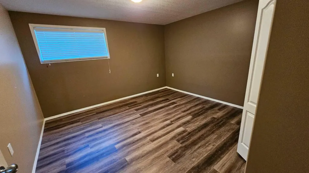 5112 52 Avenue Consort AB T0C 1B0
