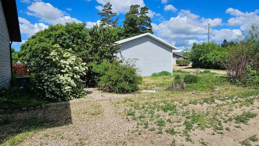 5112 52 Avenue Consort AB T0C 1B0