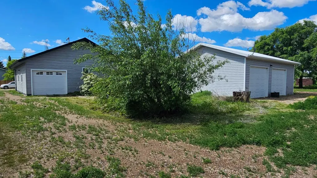 5112 52 Avenue Consort AB T0C 1B0