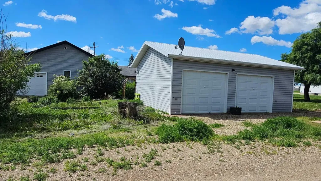 5112 52 Avenue Consort AB T0C 1B0