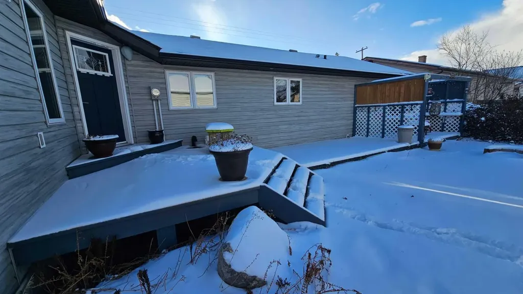 5112 52 Avenue Consort AB T0C 1B0