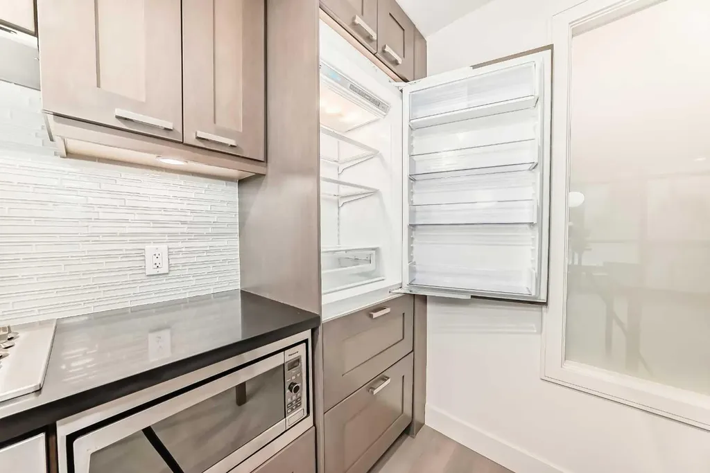 222 Riverfront Avenue SW Calgary AB T2P 0X2