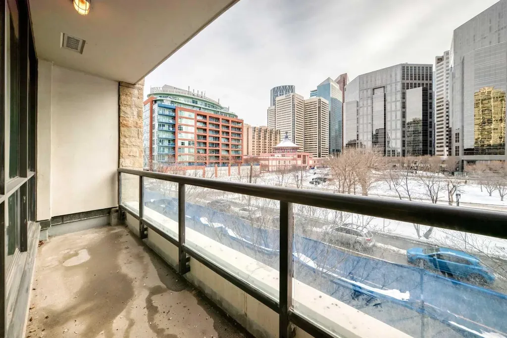 222 Riverfront Avenue SW Calgary AB T2P 0X2