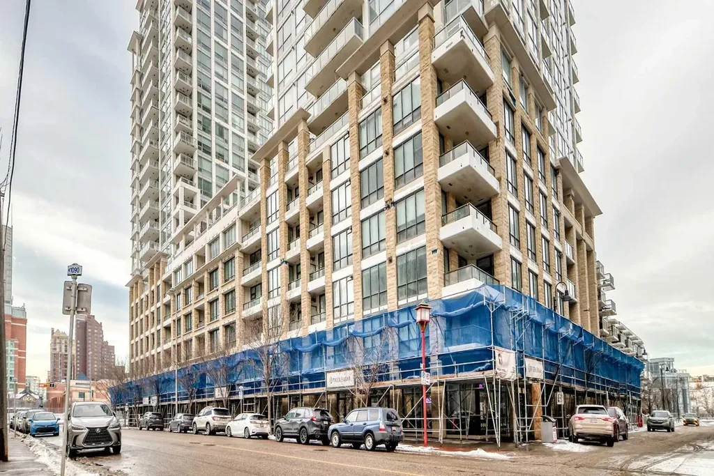 222 Riverfront Avenue SW Calgary AB T2P 0X2