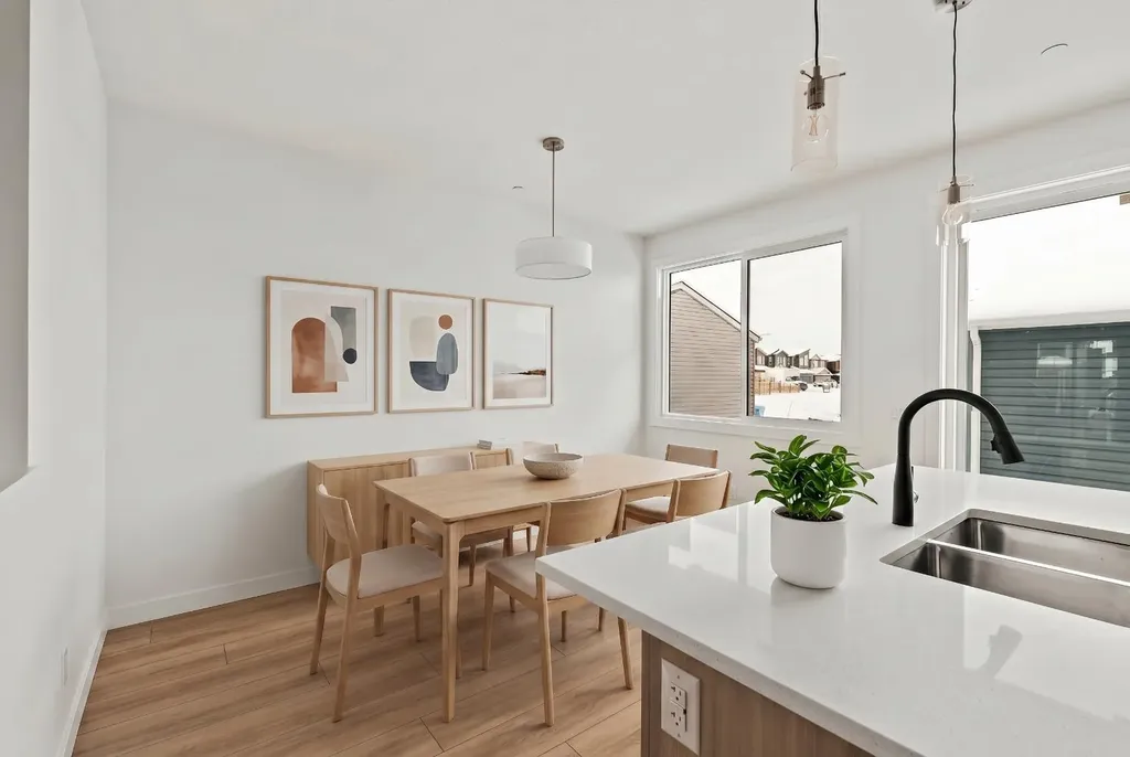 15 Herron Walk NE Calgary AB T3P 2L2