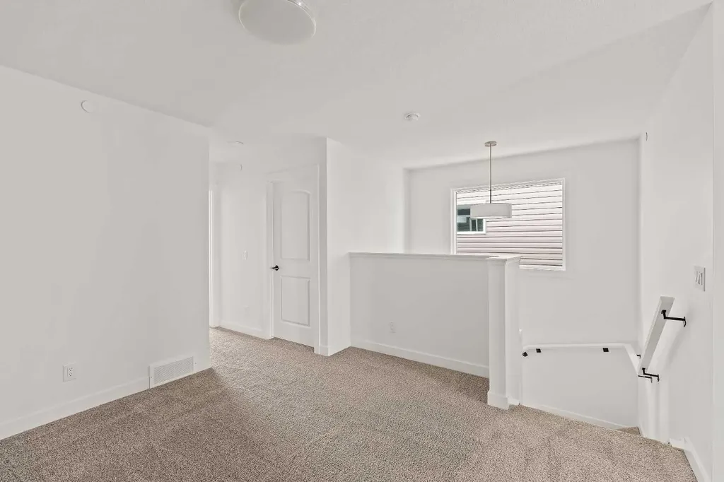 15 Herron Walk NE Calgary AB T3P 2L2