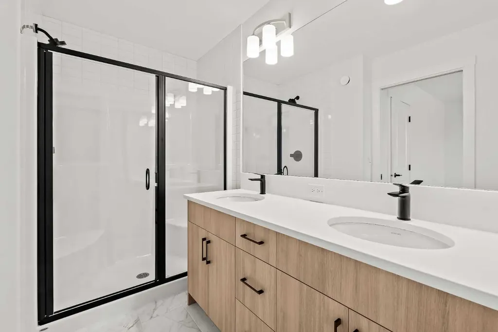 15 Herron Walk NE Calgary AB T3P 2L2