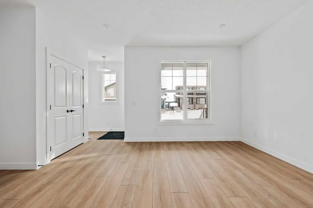 15 Herron Walk NE Calgary AB T3P 2L2