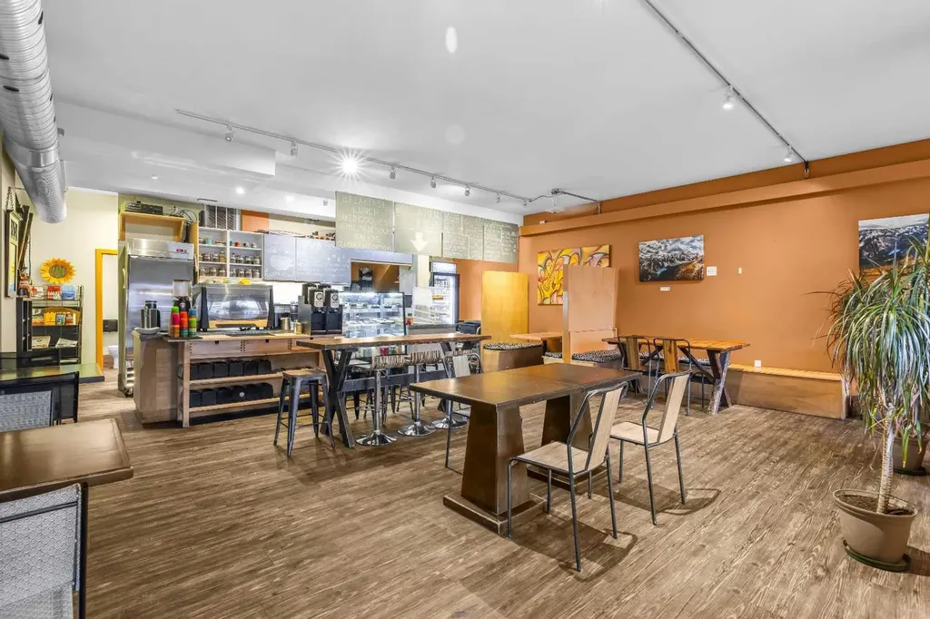 718 10th Street Canmore AB T1W2A6