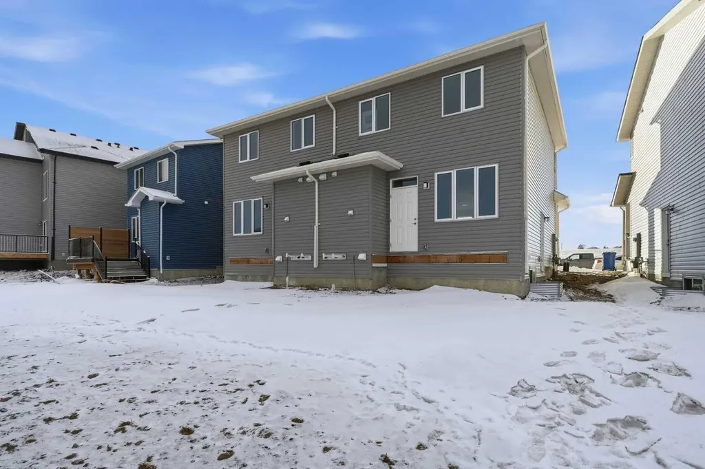 1923 Mccaskill Drive Crossfield AB t0m0s0
