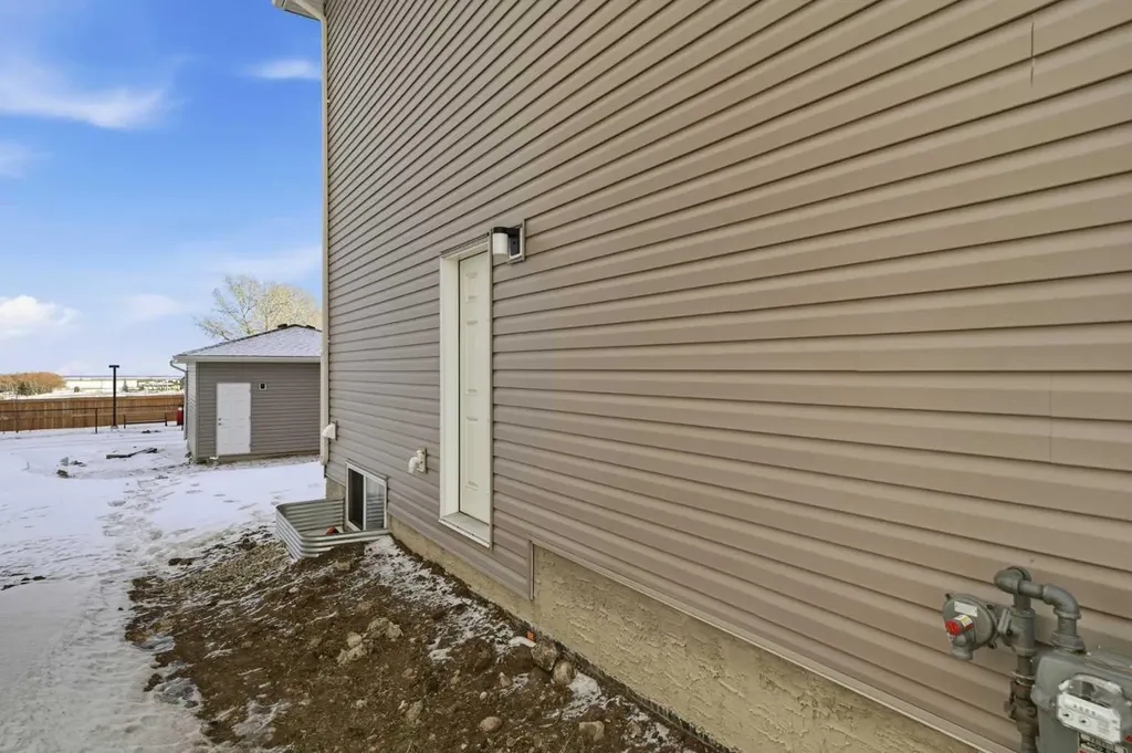 1923 Mccaskill Drive Crossfield AB t0m0s0