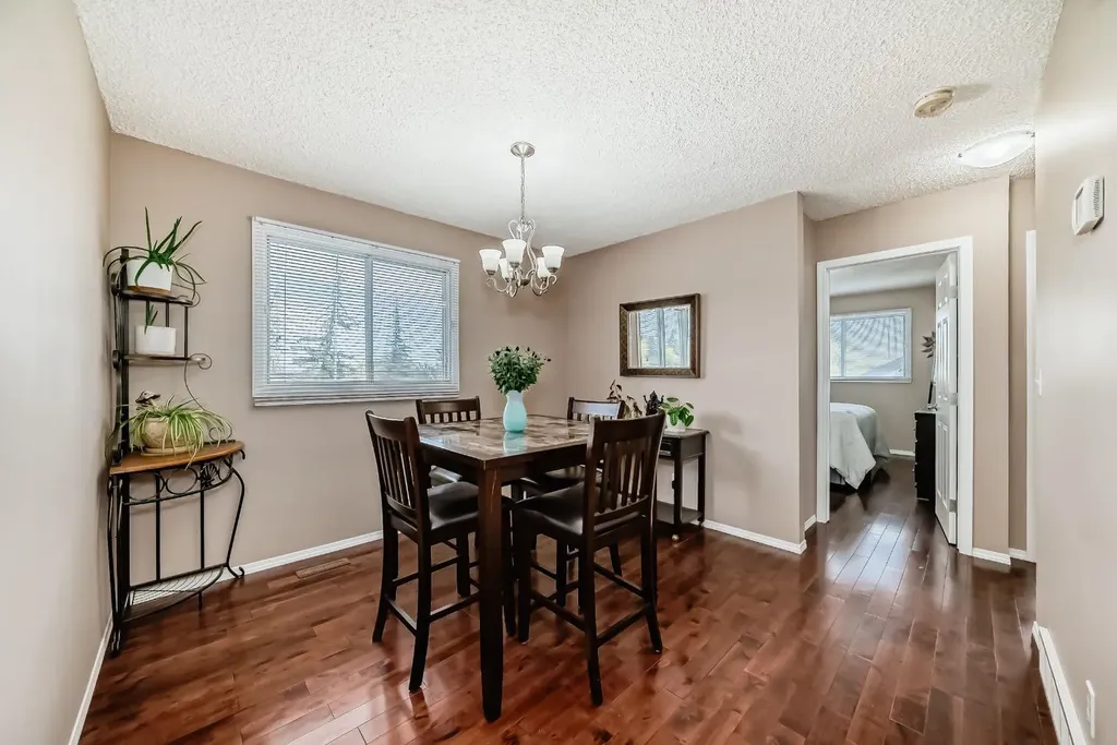 8432 Berkley Road NW Calgary AB T3K 1B4