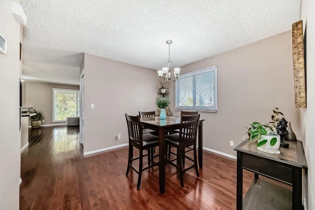 8432 Berkley Road NW Calgary AB T3K 1B4