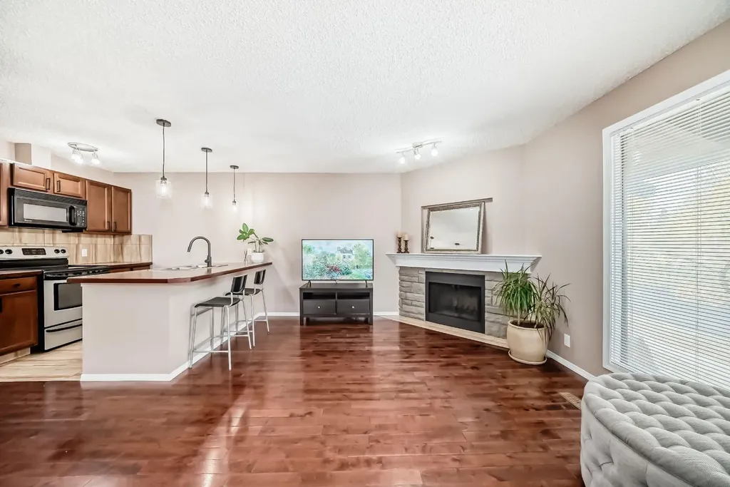 8432 Berkley Road NW Calgary AB T3K 1B4