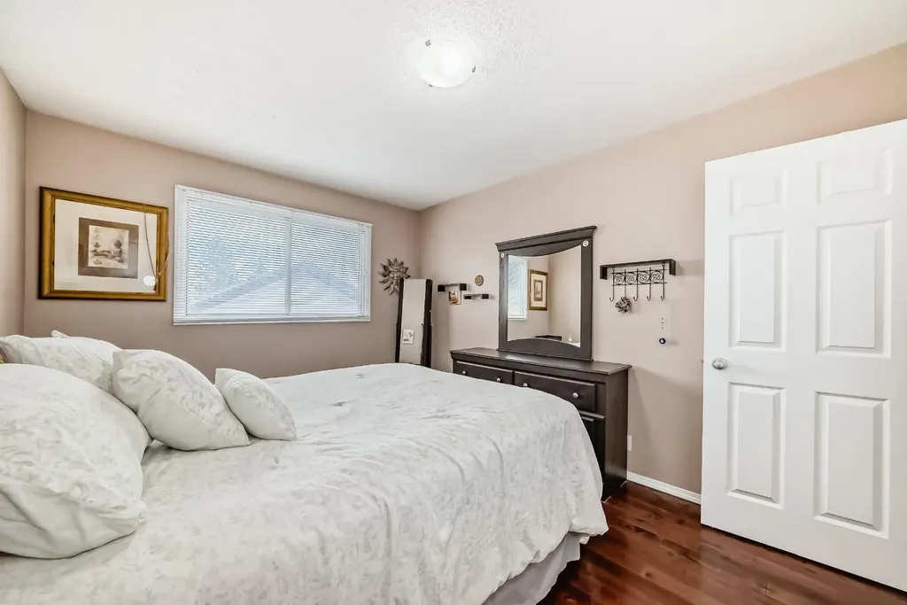 8432 Berkley Road NW Calgary AB T3K 1B4