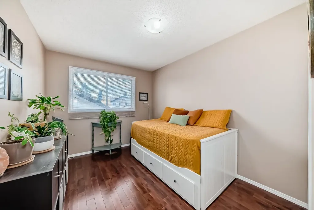 8432 Berkley Road NW Calgary AB T3K 1B4
