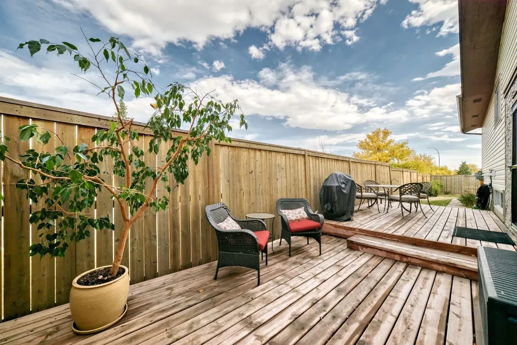 8432 Berkley Road NW Calgary AB T3K 1B4