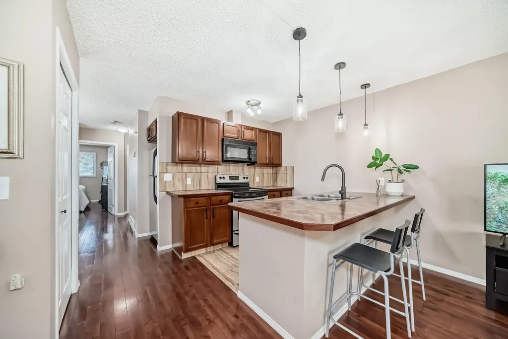 8432 Berkley Road NW Calgary AB T3K 1B4